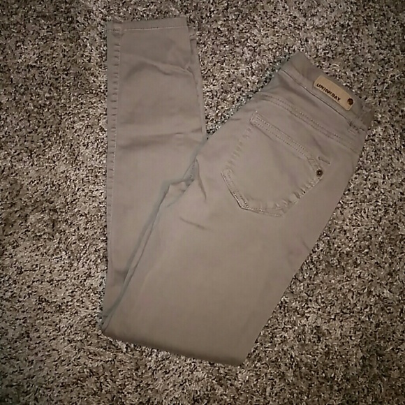UNIONBAY SKINNY JEGGING KHAKIS - Picture 4 of 7